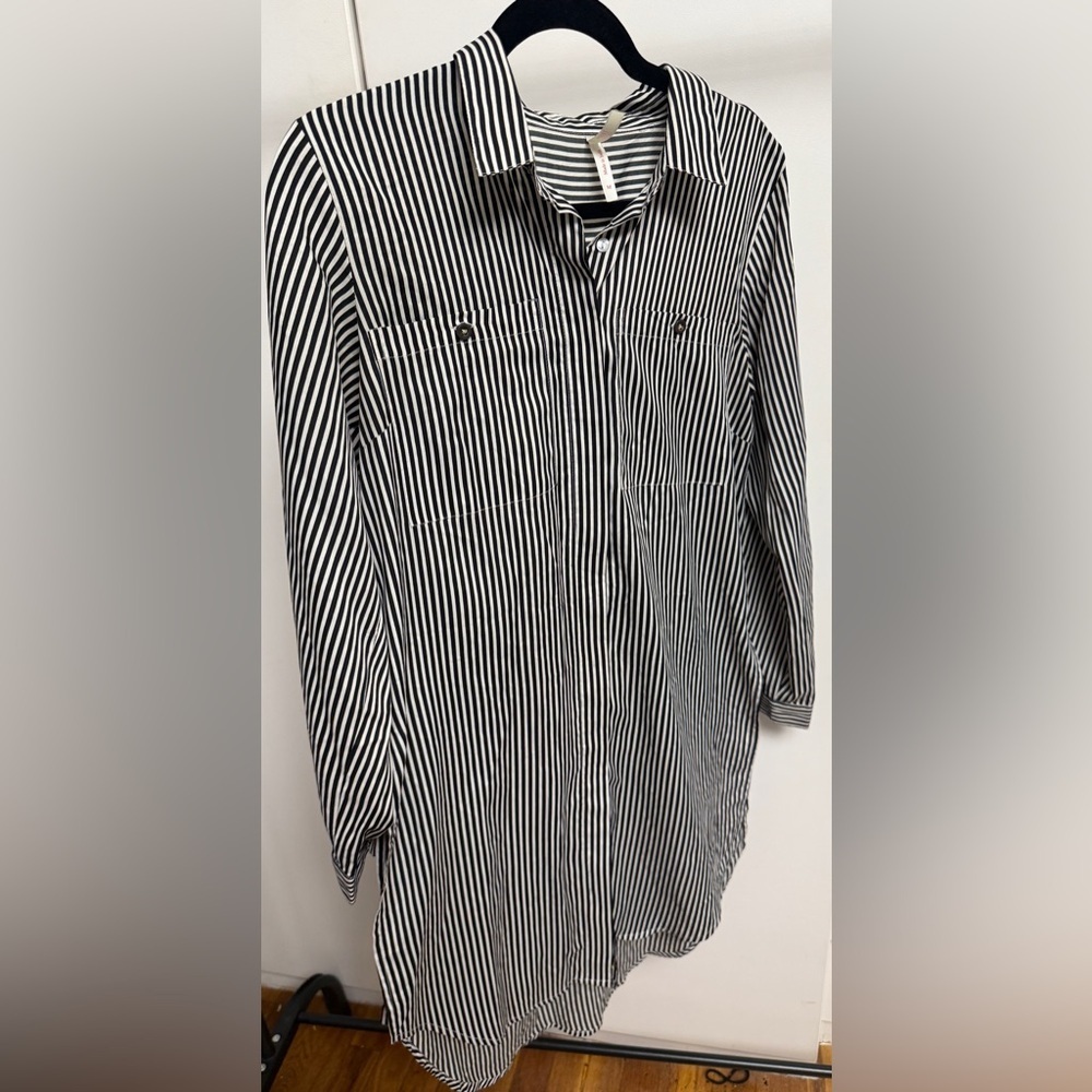 True Destiny Black and White Vertical Stripe Button-Down Shirt M/L